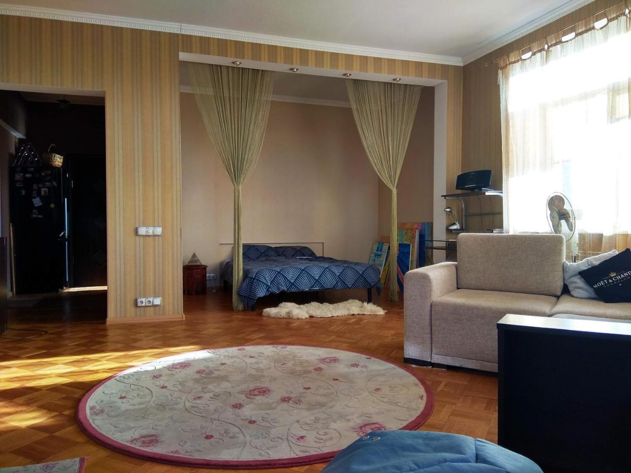 Alabama Mama Apartment Kyiv Exterior photo